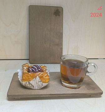 تخته سرو پایه دار برگ