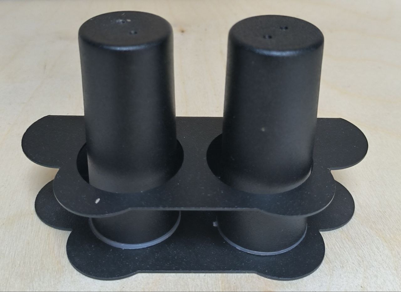 نمکدان دو قلو فلزی